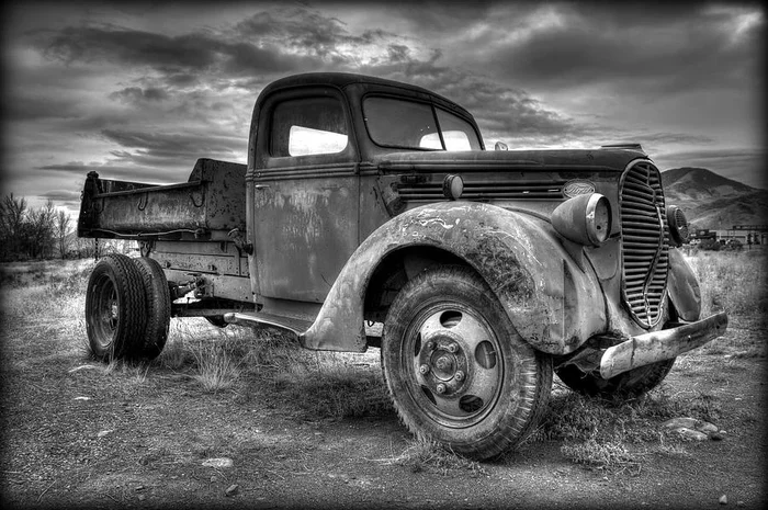 Yesteryear Dump Truck Black and White